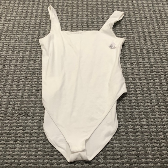Old Navy Tops - Woman’s Old Navy Body suit sz Med